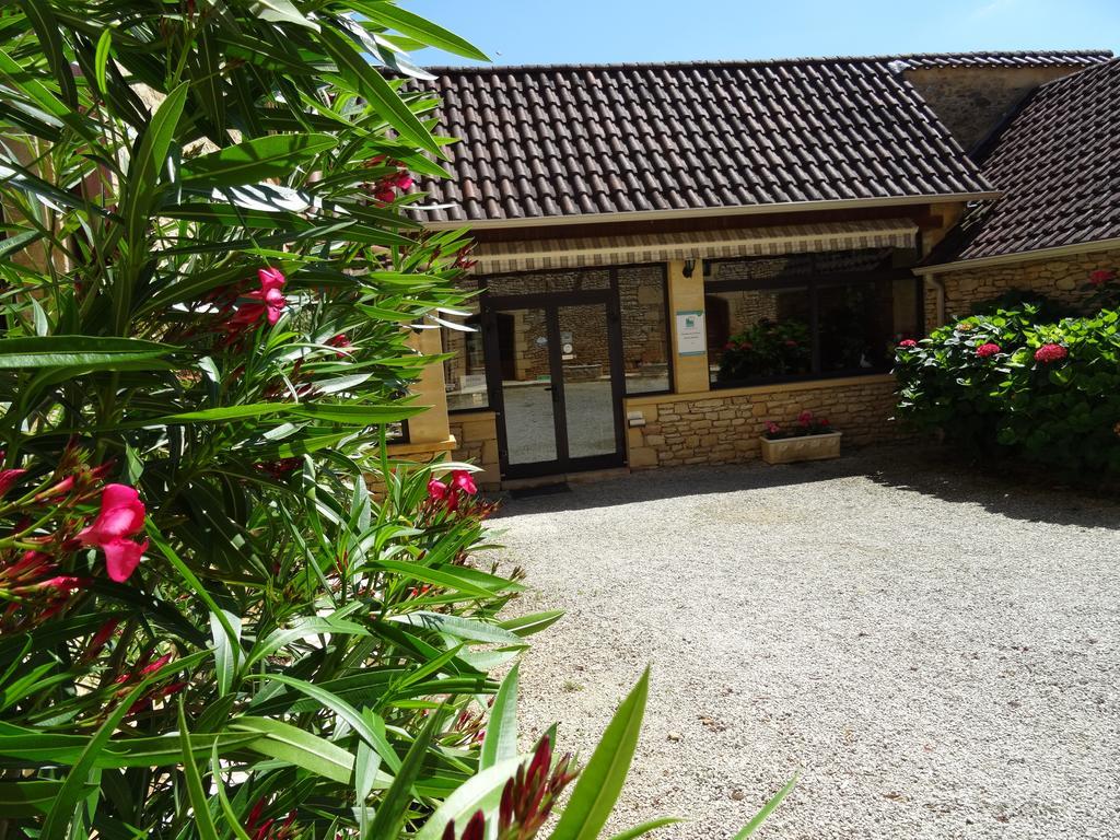 La Table Du Chaffour Hotel Saint-Geniès-Bellevue Exterior foto